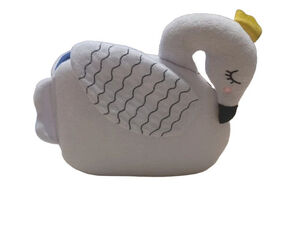 CISNE ME BAÑO Y JUEGO